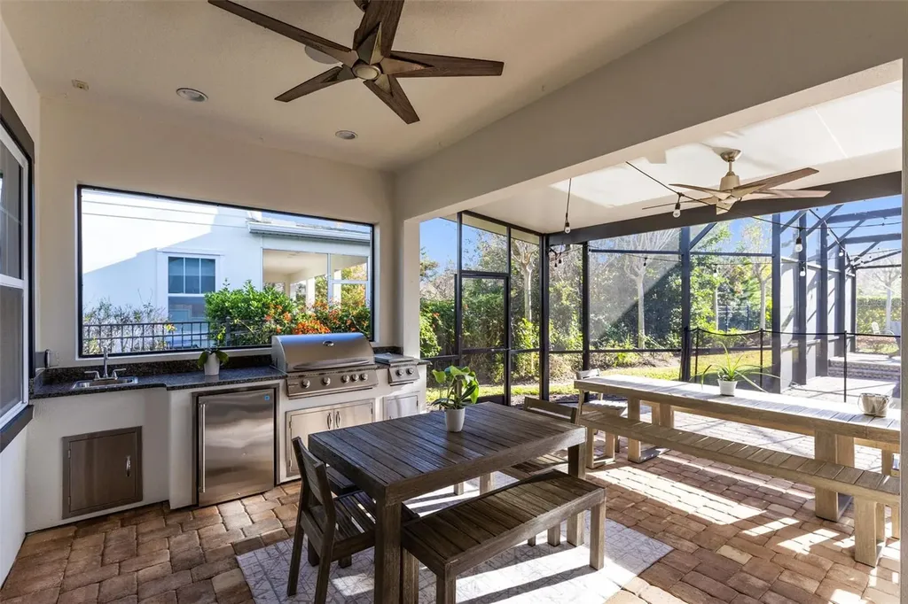 9374 Reymont Street Orlando FL 32827