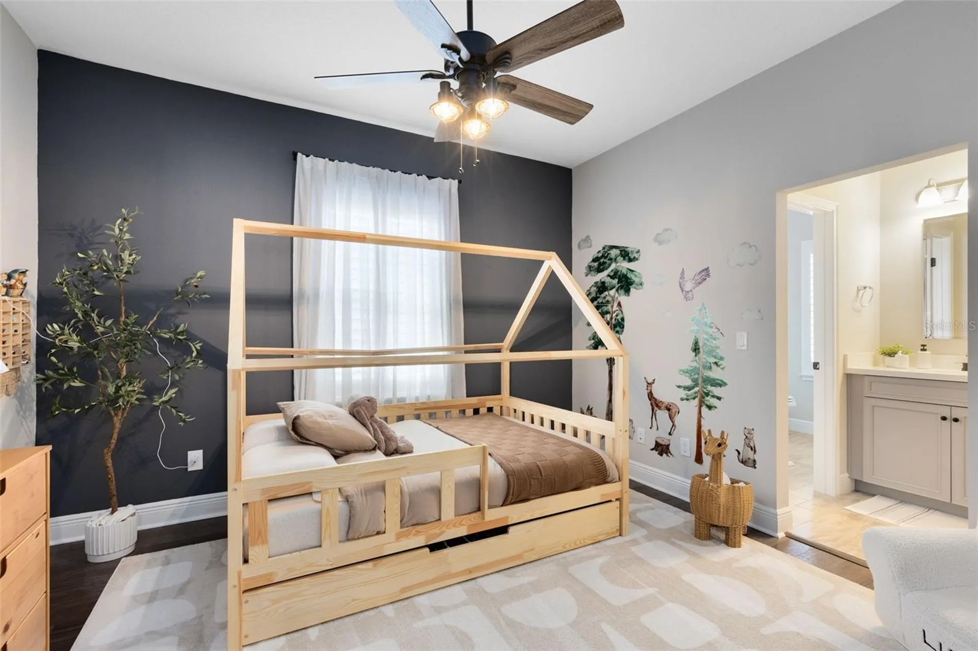 9374 Reymont Street Orlando FL 32827