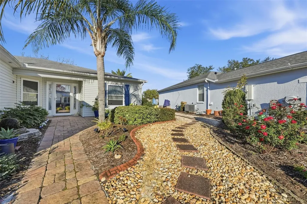 1145 Meadowbend Drive Leesburg FL 34748