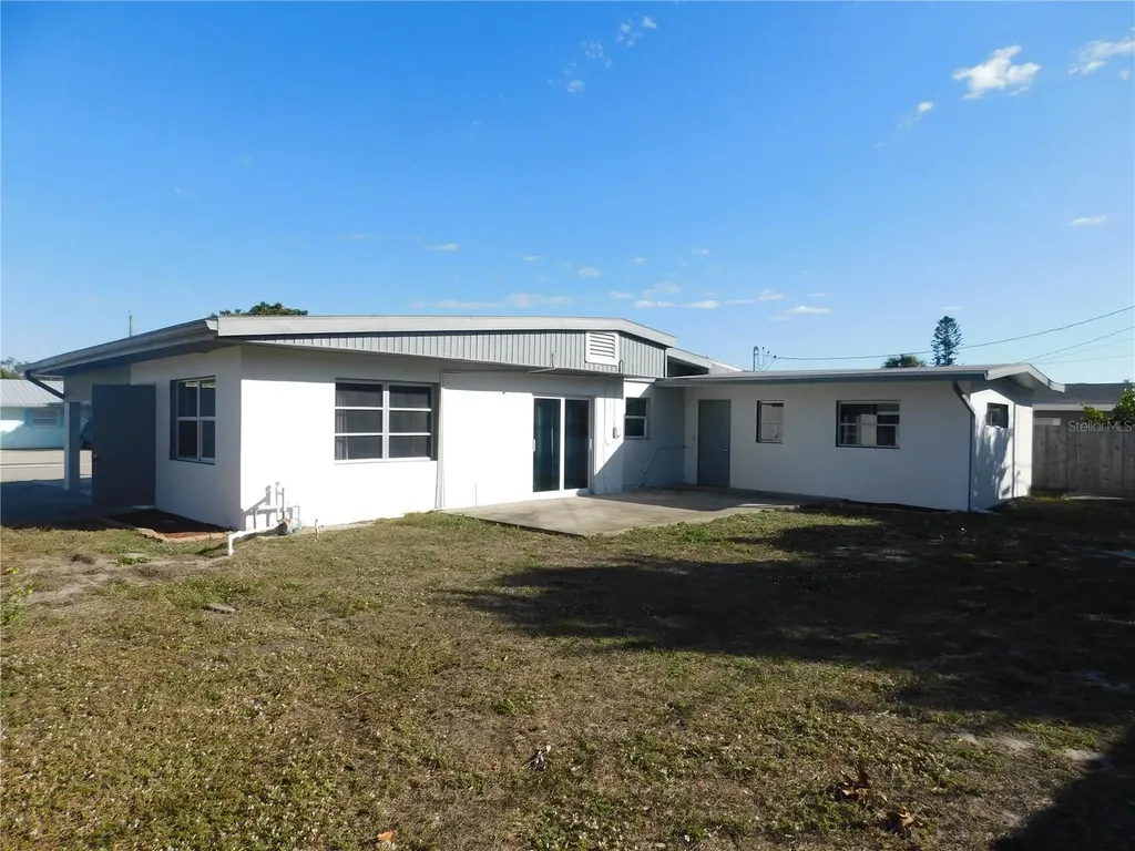 1116 65th Street NW Bradenton FL 34209