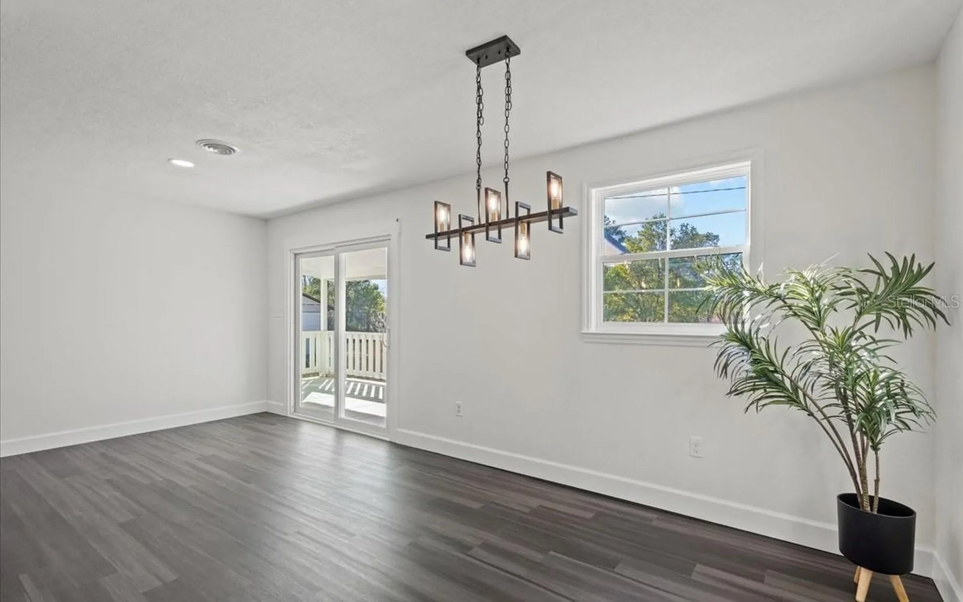 1564 S State Road 349 Branford FL 32008