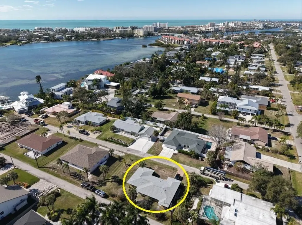 1648 Idle Lane Sarasota FL 34231