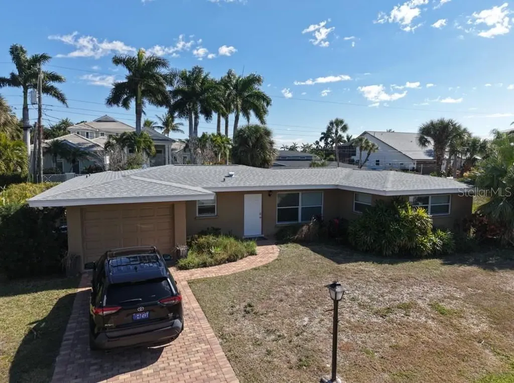 1648 Idle Lane Sarasota FL 34231
