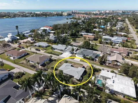 1648 Idle Lane Sarasota FL 34231
