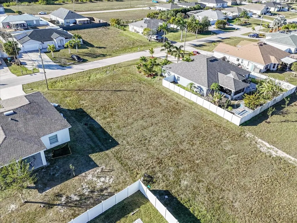 1317 NW 9th Terrace Cape Coral FL 33993