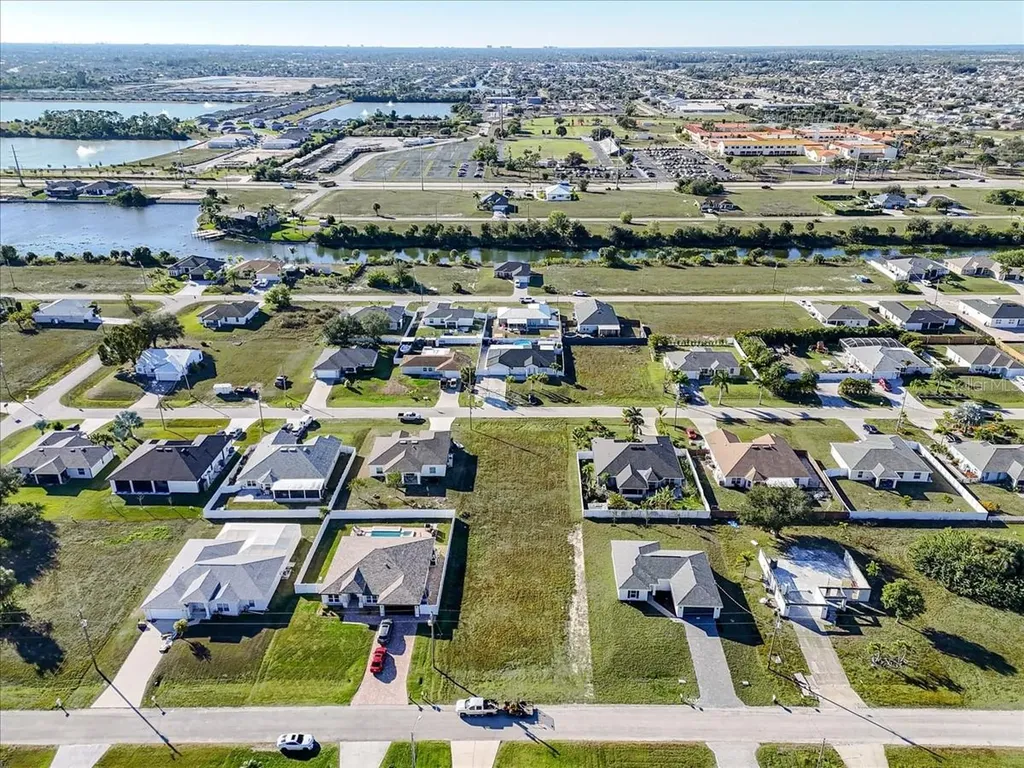 1317 NW 9th Terrace Cape Coral FL 33993