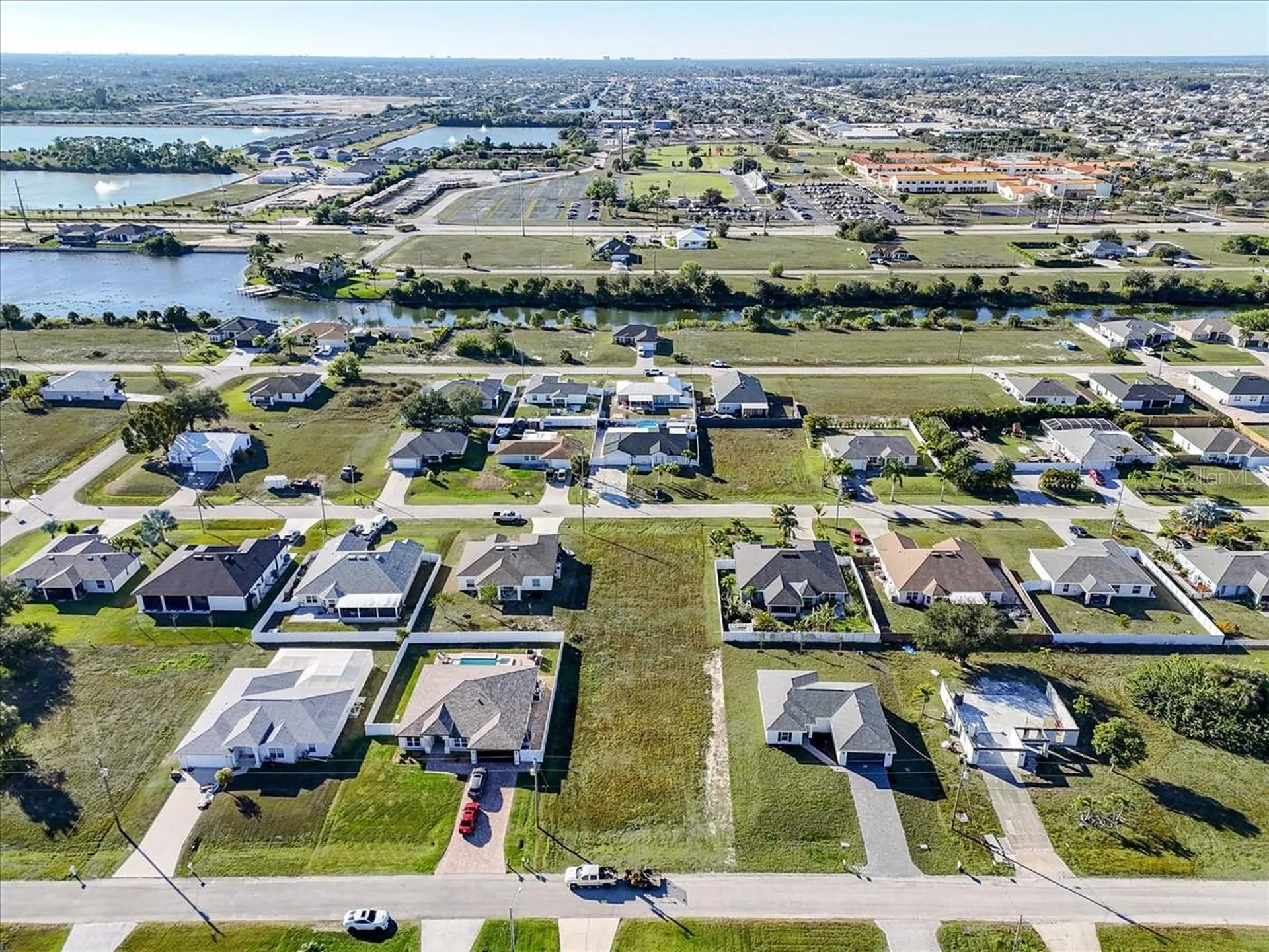 1317 NW 9th Terrace Cape Coral FL 33993