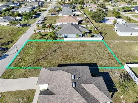 1317 NW 9th Terrace Cape Coral FL 33993