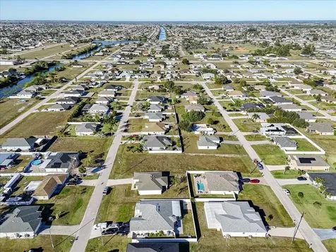1317 NW 9th Terrace Cape Coral FL 33993