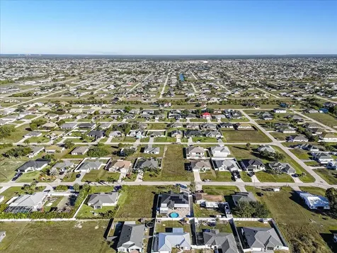 1317 NW 9th Terrace Cape Coral FL 33993
