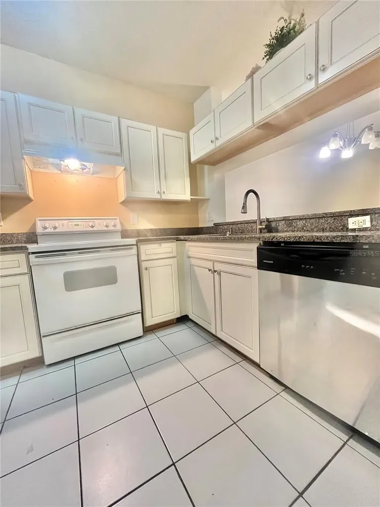 1211 Kennewick Court Wesley Chapel FL 33543