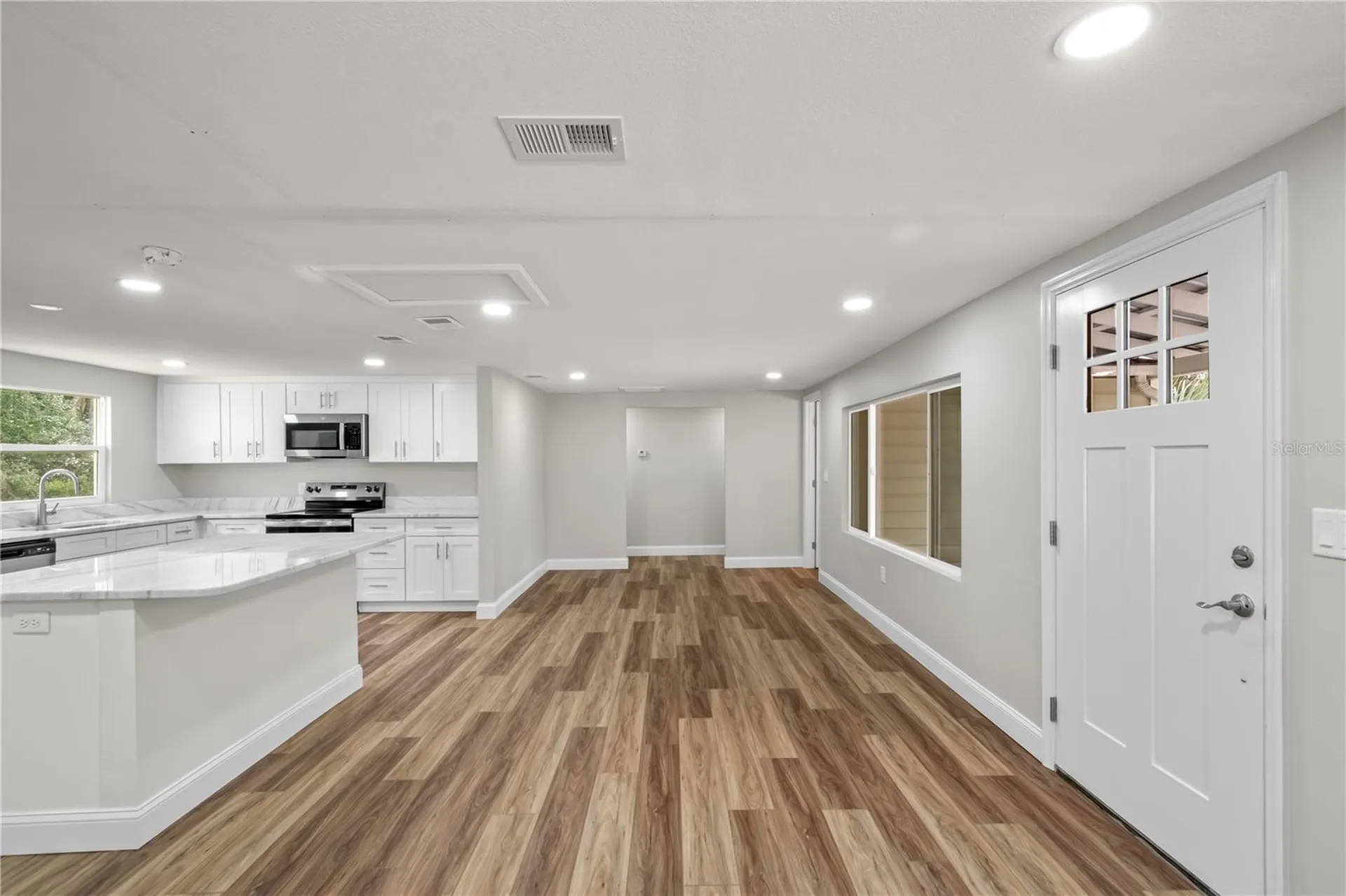 674 N State Road 21 Hawthorne FL 32640