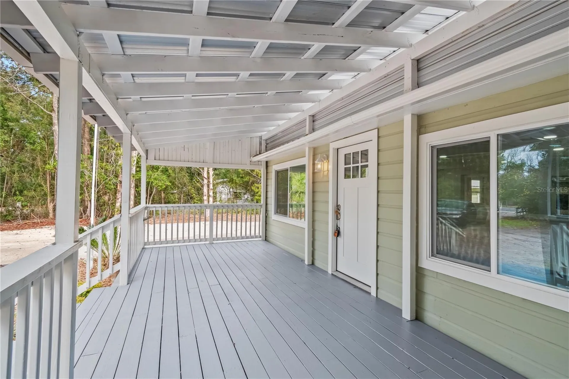 674 N State Road 21 Hawthorne FL 32640