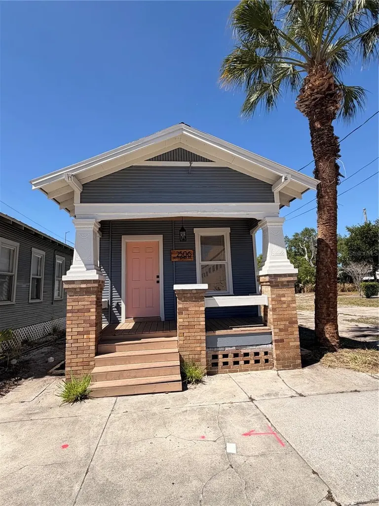 2506 1/2 E Columbus Drive Tampa FL 33605
