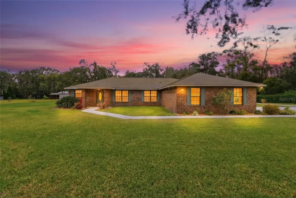 2331 D R Bryant Road Lakeland FL 33810