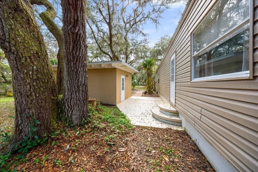 16789 SE 8th Place Silver Springs FL 34488
