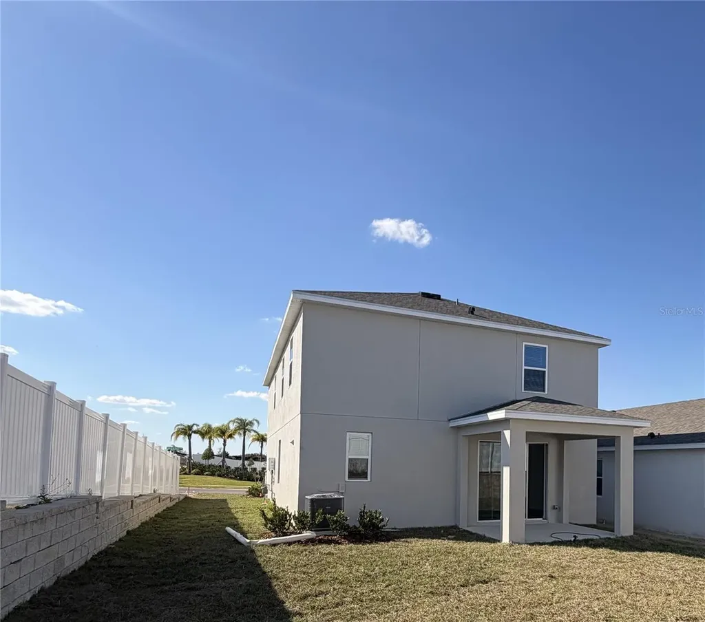 6704 Golden Eagle Boulevard Howey In The Hills FL 34737
