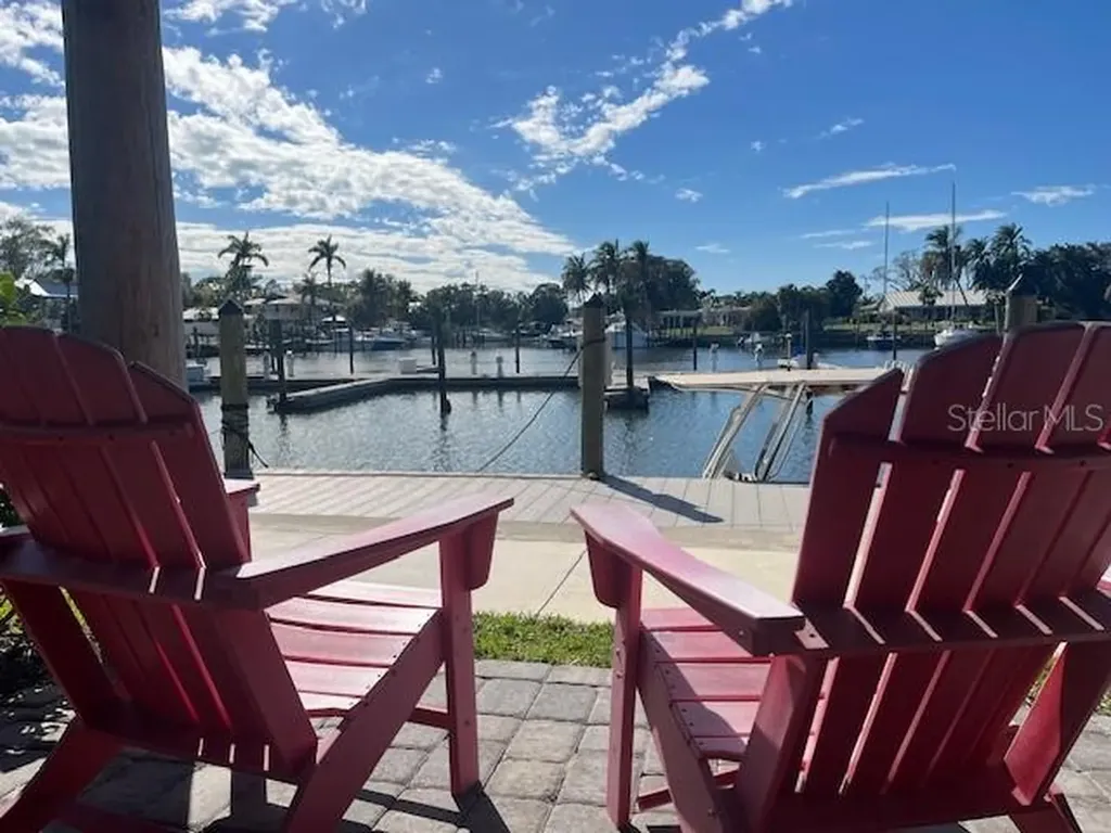 7150 N Tamiami Trail Sarasota FL 34243