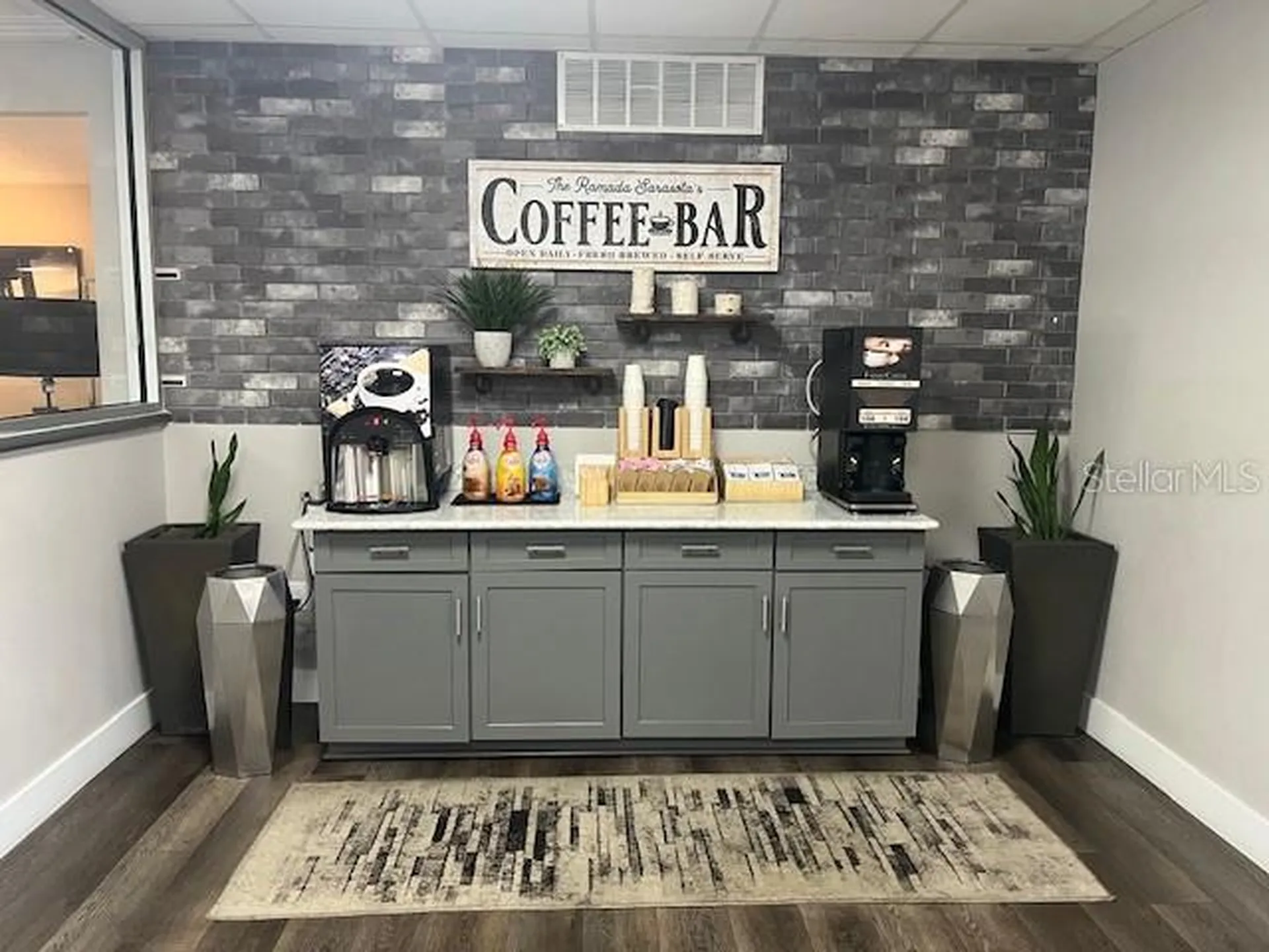 7150 N Tamiami Trail Sarasota FL 34243