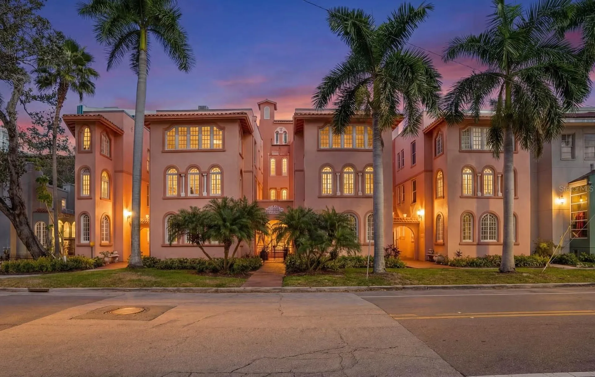 1221 N Palm Avenue Sarasota FL 34236