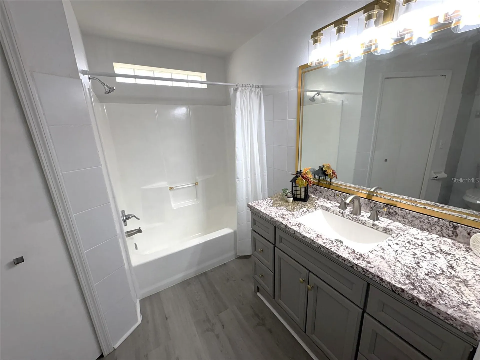 5218 Florida Holly Drive Orlando FL 32811