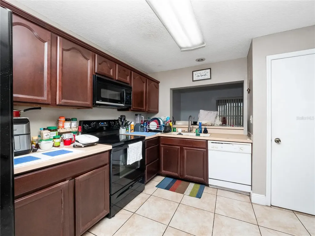 2329 Water View Loop Kissimmee FL 34743