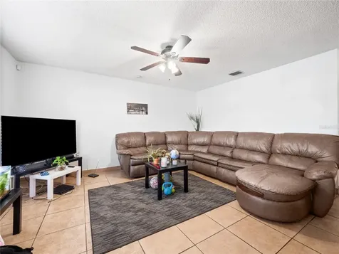 2329 Water View Loop Kissimmee FL 34743