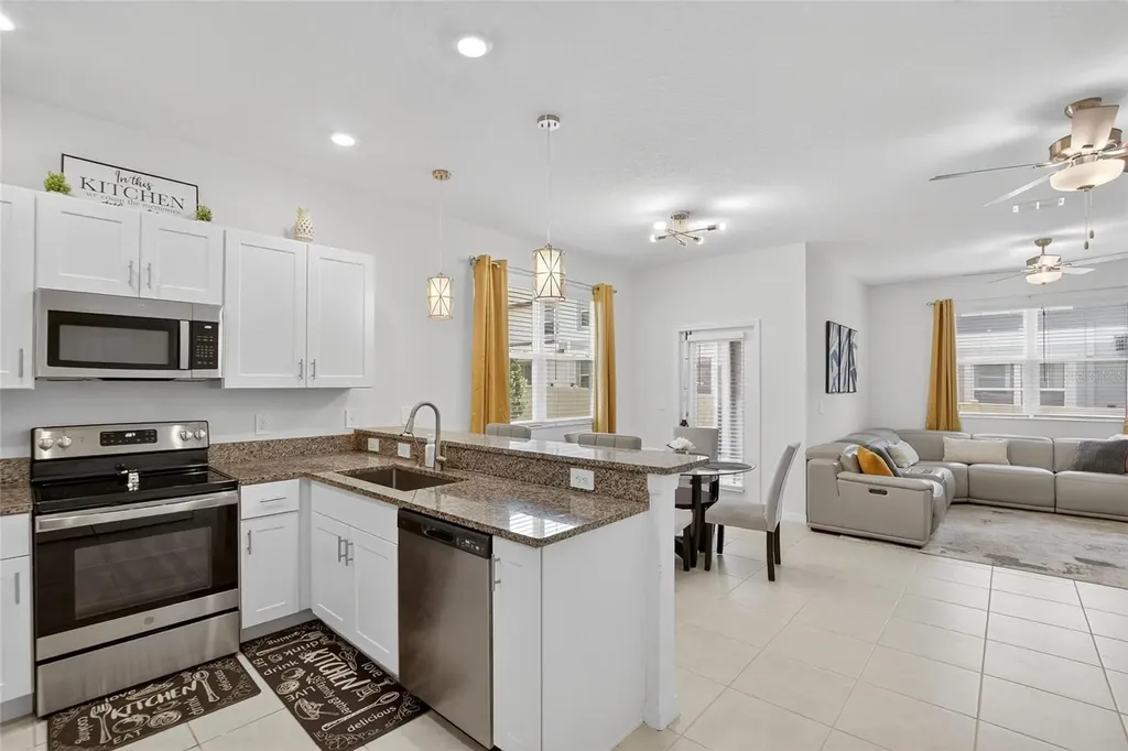 10317 Trumpet Honeysuckle Way San Antonio FL 33576