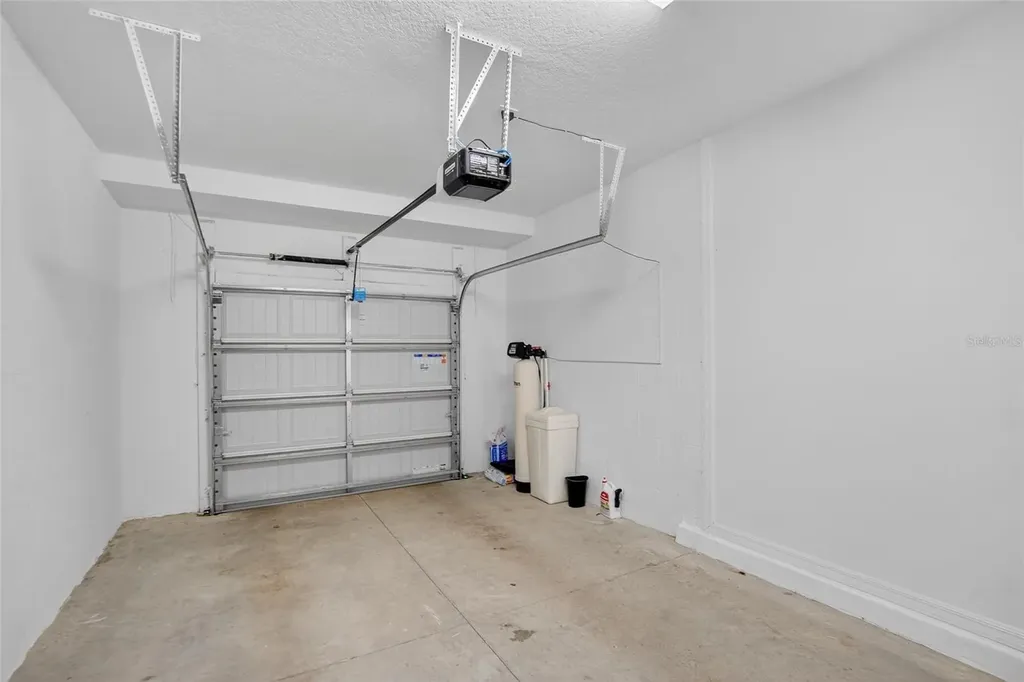 10317 Trumpet Honeysuckle Way San Antonio FL 33576