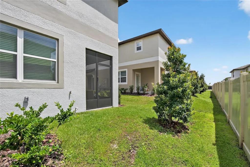 10317 Trumpet Honeysuckle Way San Antonio FL 33576