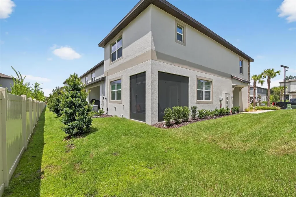 10317 Trumpet Honeysuckle Way San Antonio FL 33576