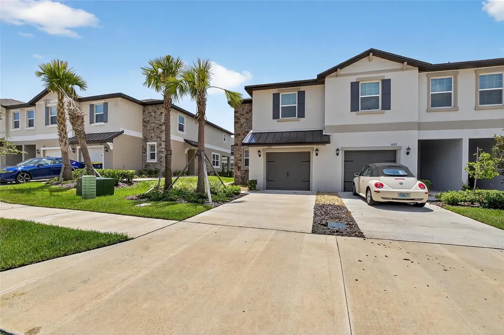 10317 Trumpet Honeysuckle Way San Antonio FL 33576