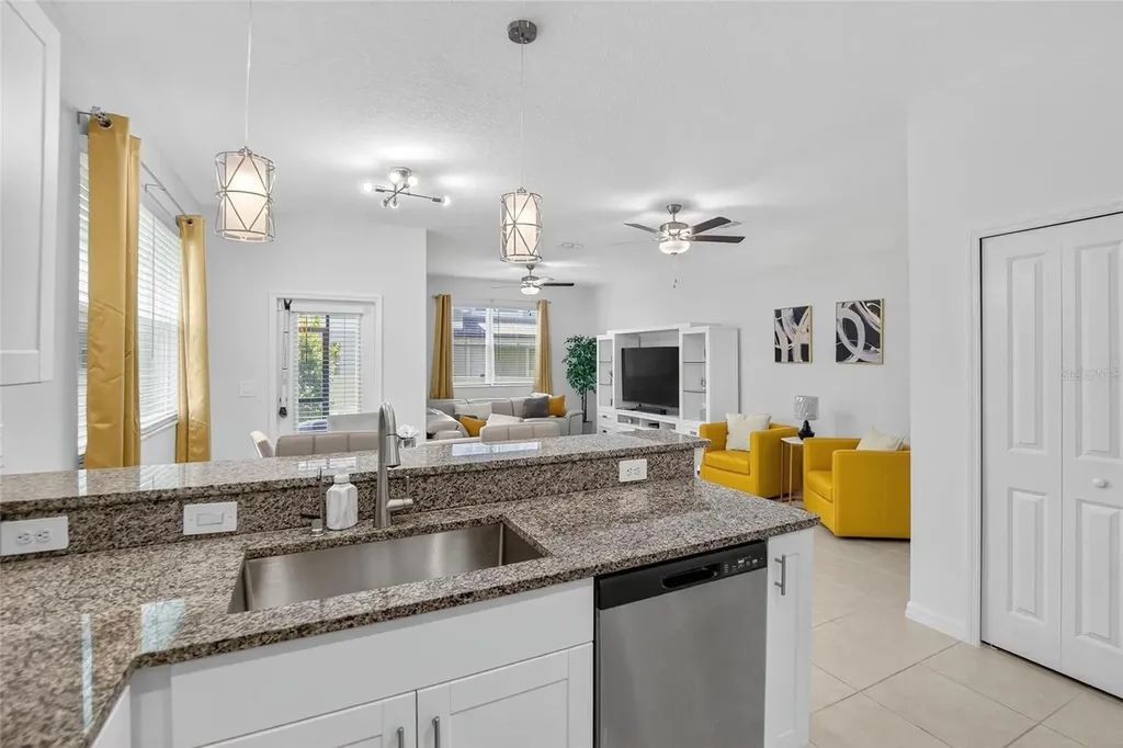 10317 Trumpet Honeysuckle Way San Antonio FL 33576