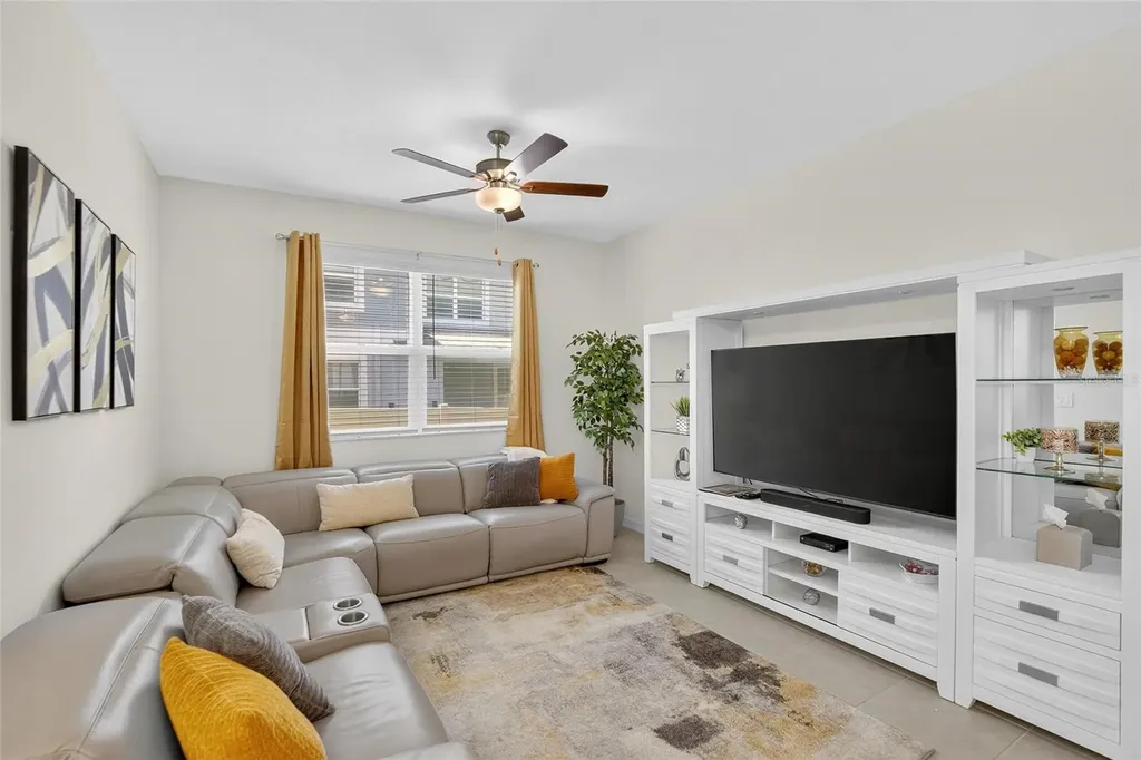 10317 Trumpet Honeysuckle Way San Antonio FL 33576