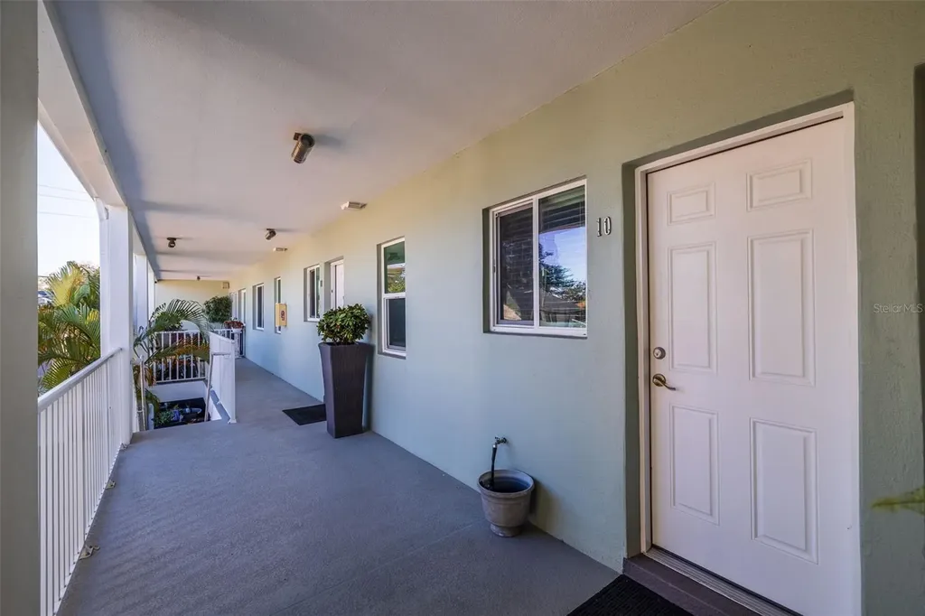 410 12th Avenue NE St Petersburg FL 33701