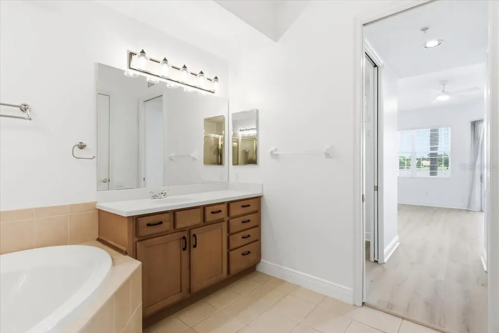 6515 Moorings Point Circle Lakewood Ranch FL 34202