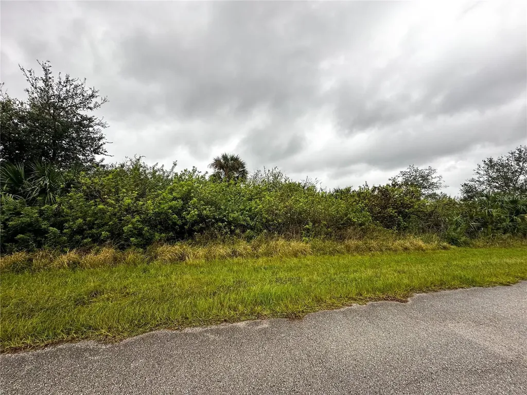 359 Findlay Street Port Charlotte FL 33954