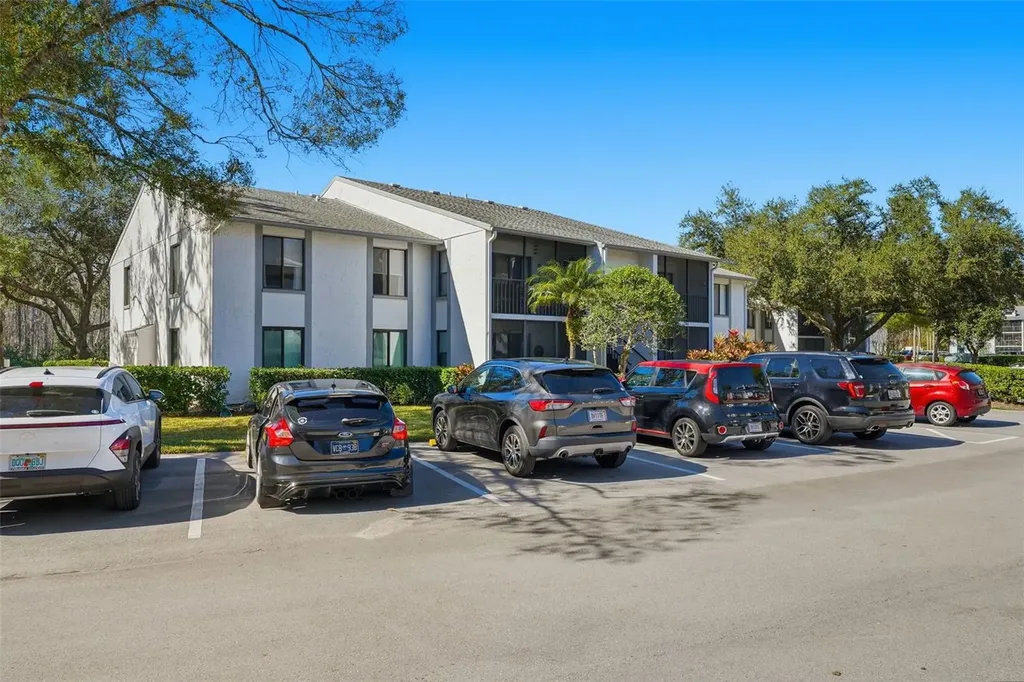 1345 Pine Ridge Circle E Tarpon Springs FL 34688