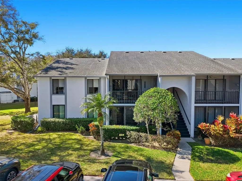 1345 Pine Ridge Circle E Tarpon Springs FL 34688
