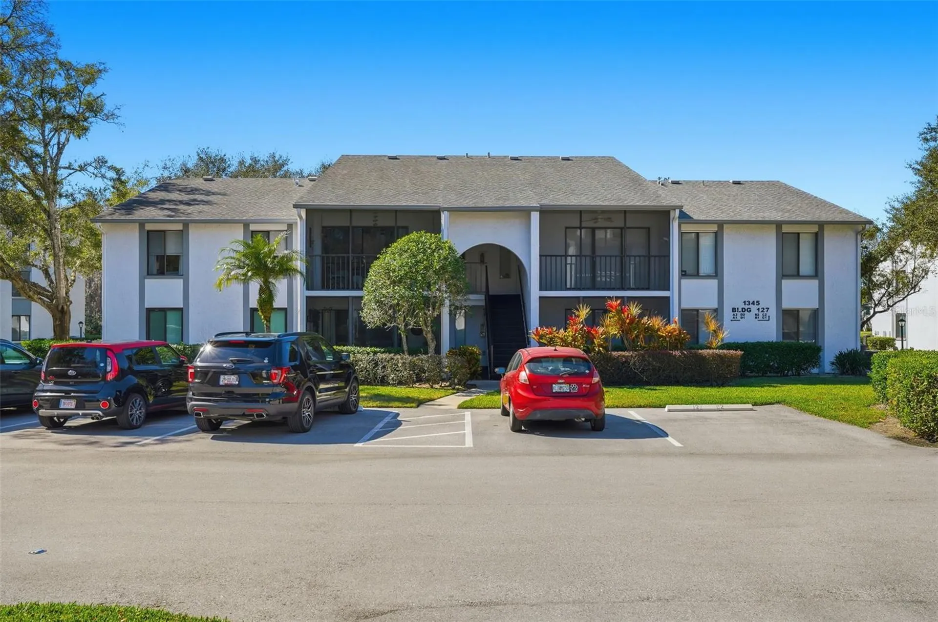 1345 Pine Ridge Circle E Tarpon Springs FL 34688