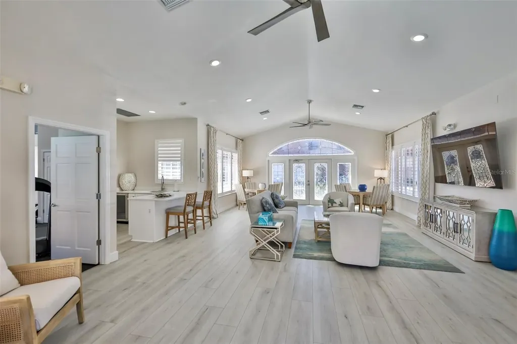 6303 Vista Verde Drive E Gulfport FL 33707