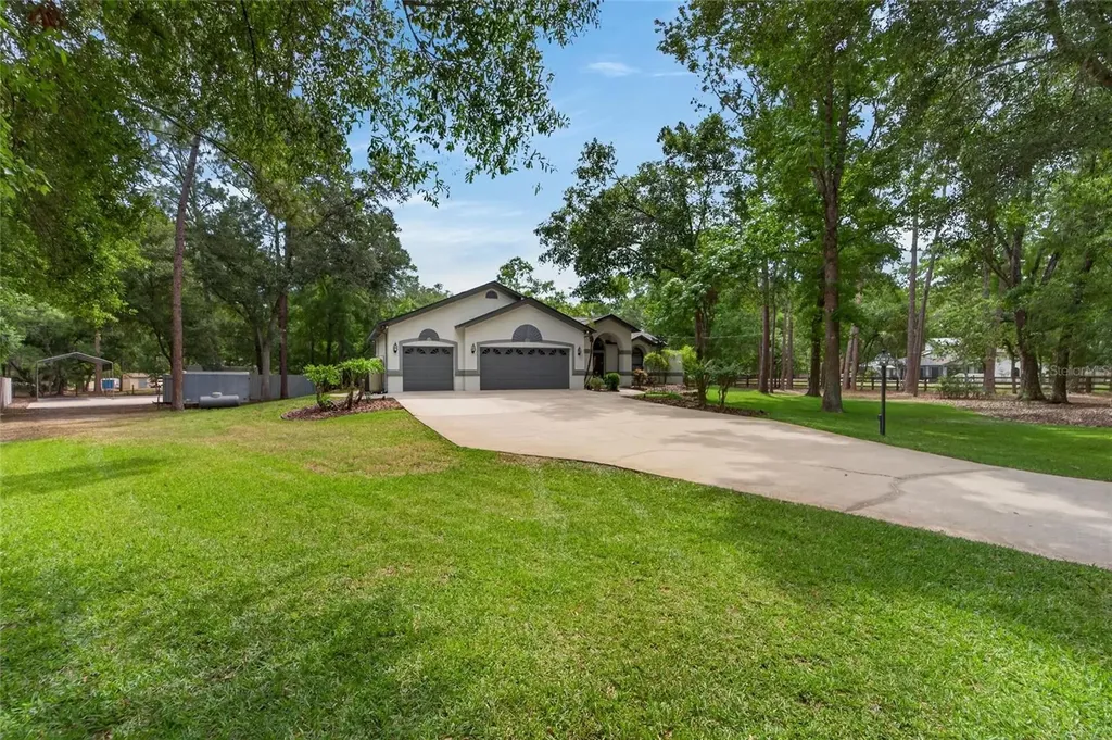 8518 Quail Hollow Boulevard Wesley Chapel FL 33544