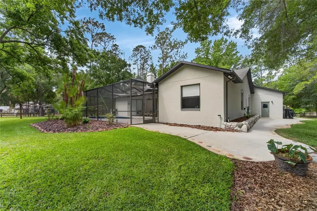 8518 Quail Hollow Boulevard Wesley Chapel FL 33544