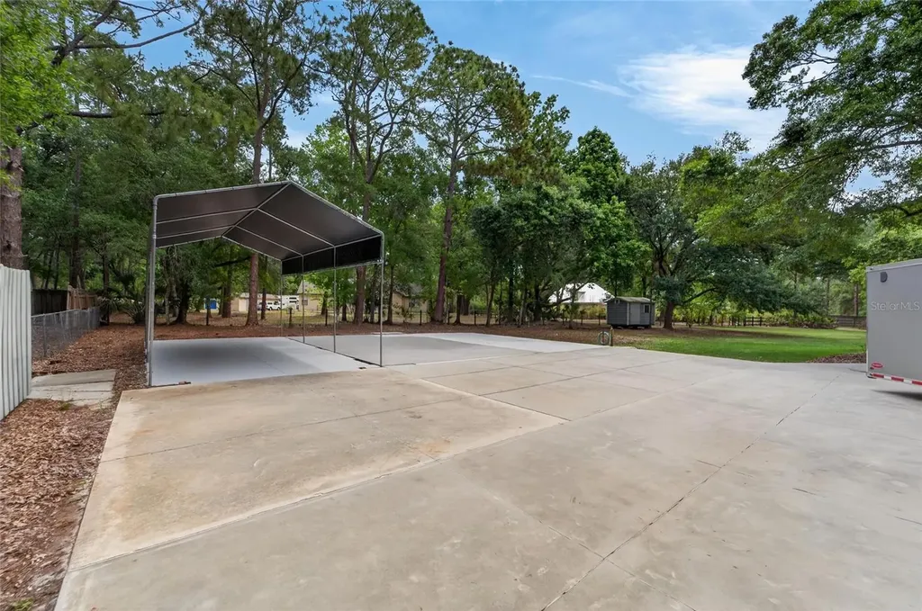 8518 Quail Hollow Boulevard Wesley Chapel FL 33544