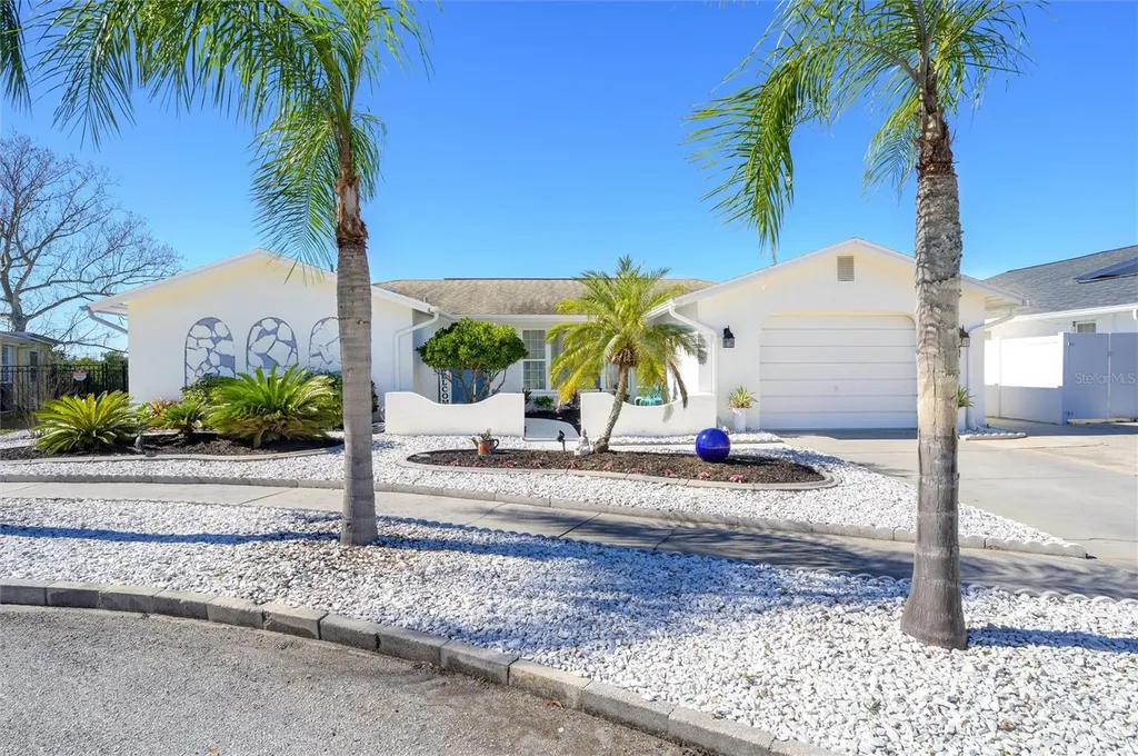 1053 Grand Boulevard Holiday FL 34690