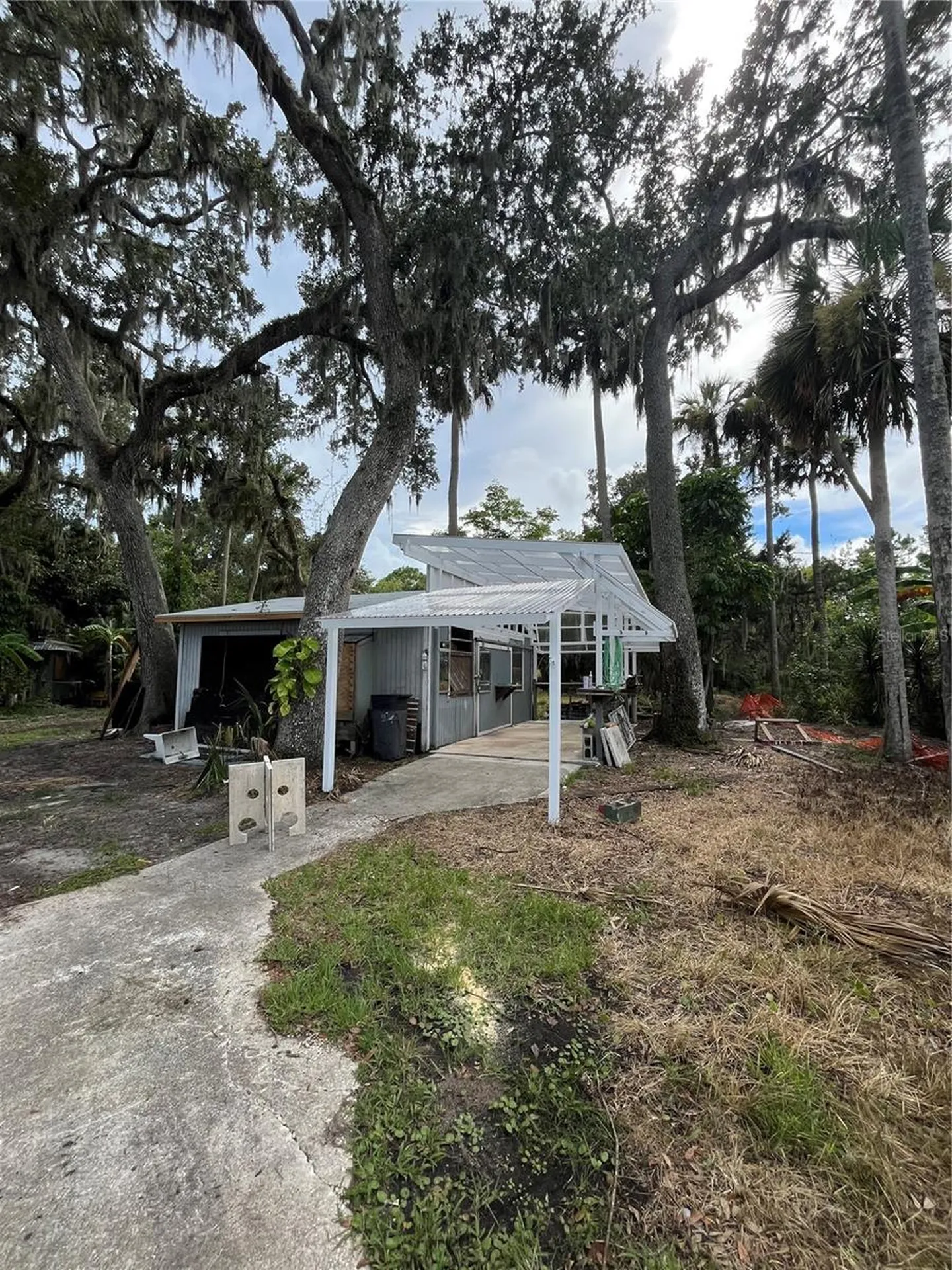 1922 Enterprise Avenue New Smyrna Beach FL 32168
