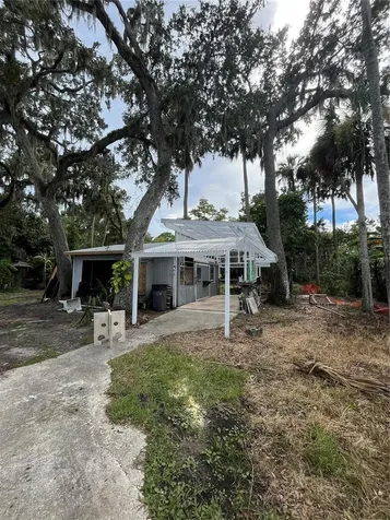 1922 Enterprise Avenue New Smyrna Beach FL 32168
