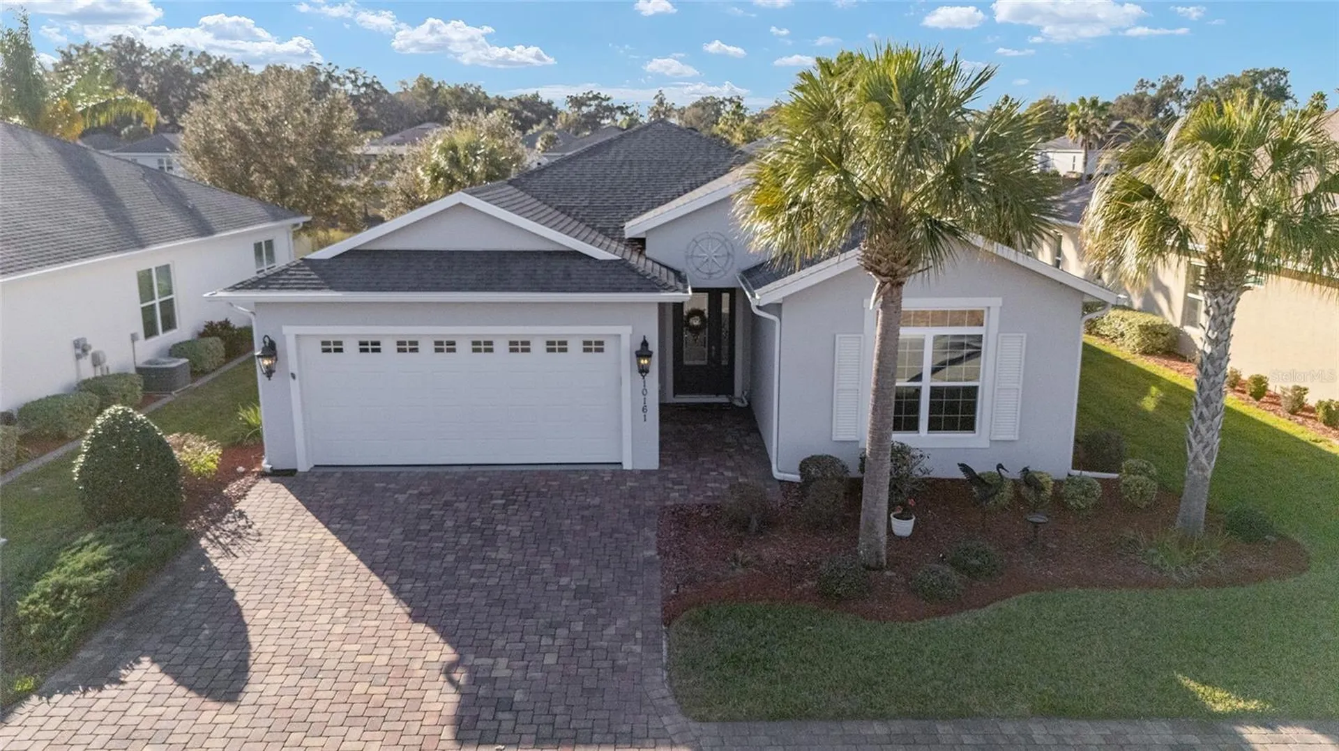 10161 Julia Isles Avenue Oxford FL 34484