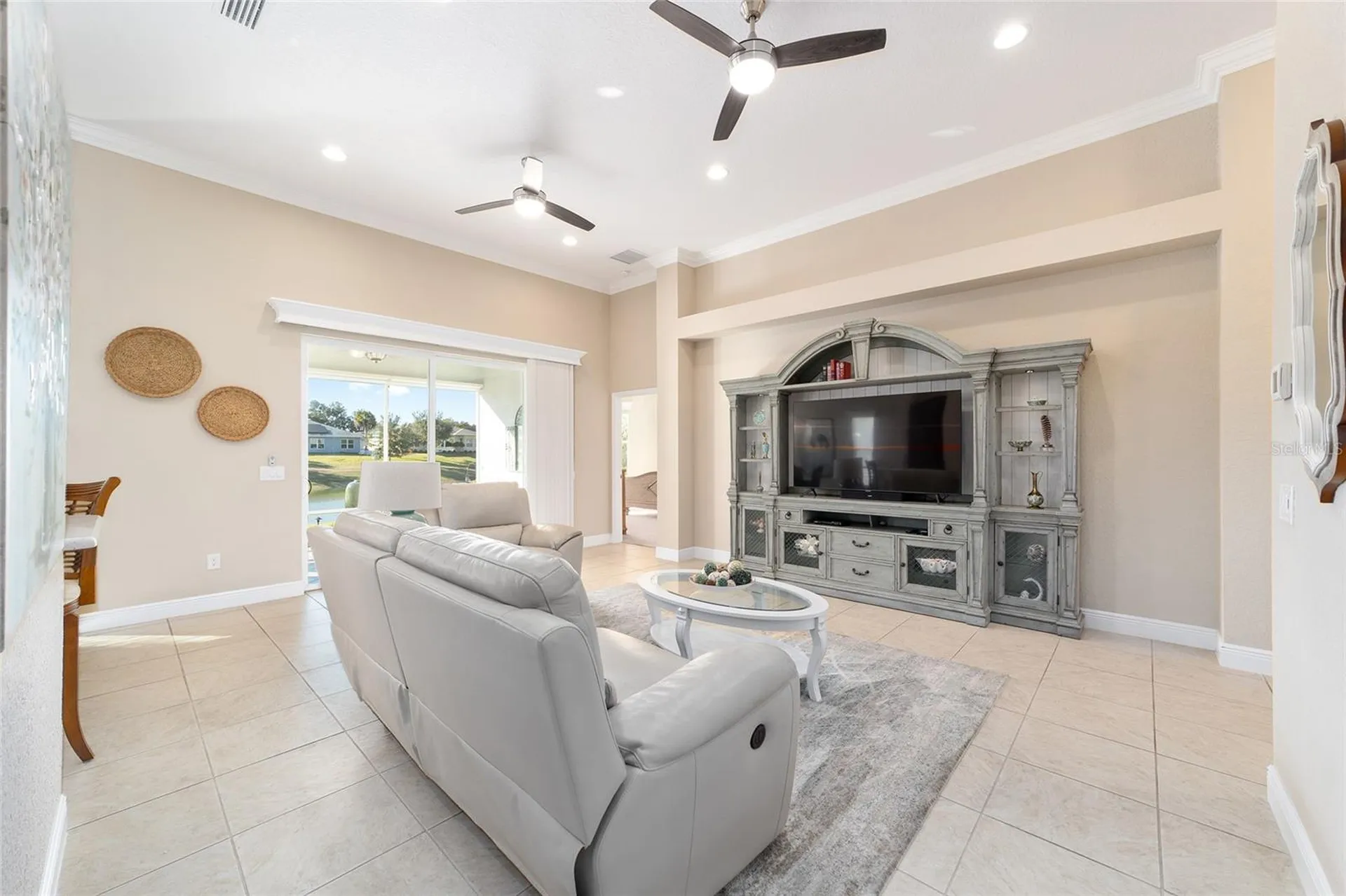 10161 Julia Isles Avenue Oxford FL 34484