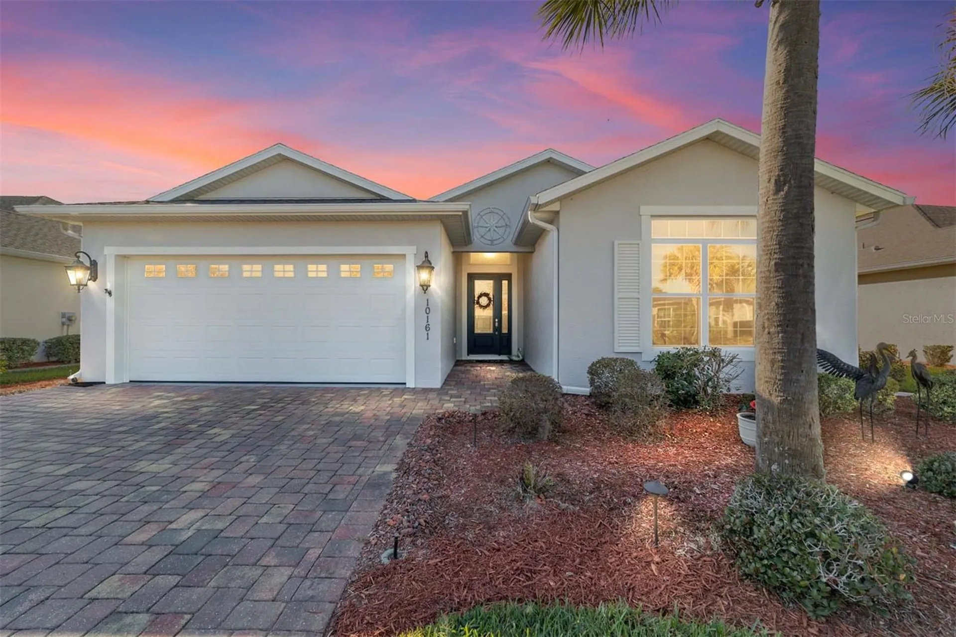 10161 Julia Isles Avenue Oxford FL 34484
